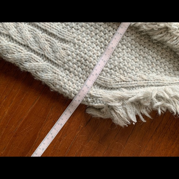 Banana Republic warm vest - Picture 6 of 6